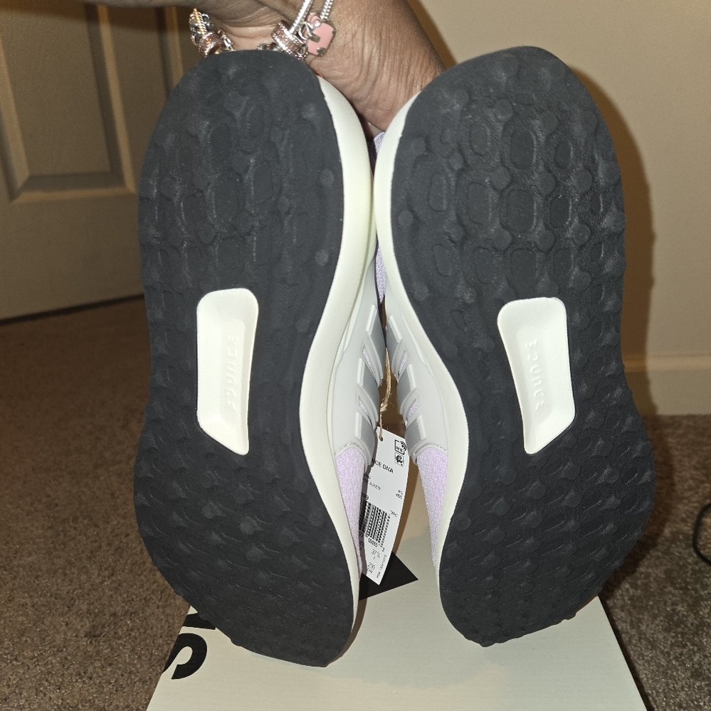 NIB Adidas Ubounce DNA - Picture 7 of 8